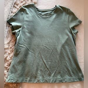 OLIVE GREEN SHORT SLEEVE TOP